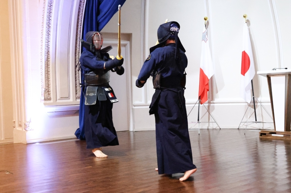 Photo of demonstration by Seisuikan Kendo Club