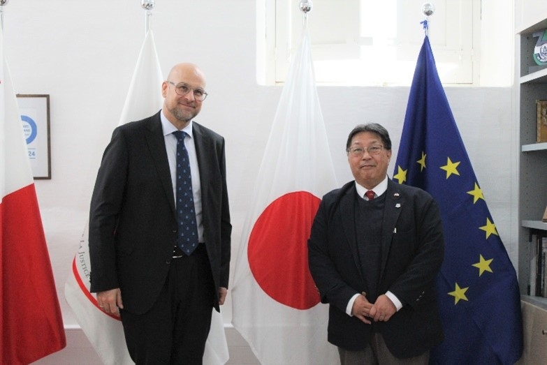 NVs exchange with IIJ-3