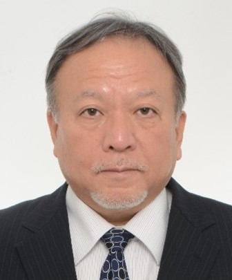 臨時代理大使（兼勤駐在官事務所長）　小林龍一郎
